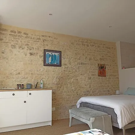 Vargas Avec Jardin - Omaha דירה קולוויל-סור-מר