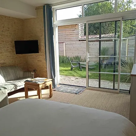 Vargas Avec Jardin - Omaha דירה