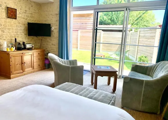 Vargas Avec Jardin - Omaha Apartment